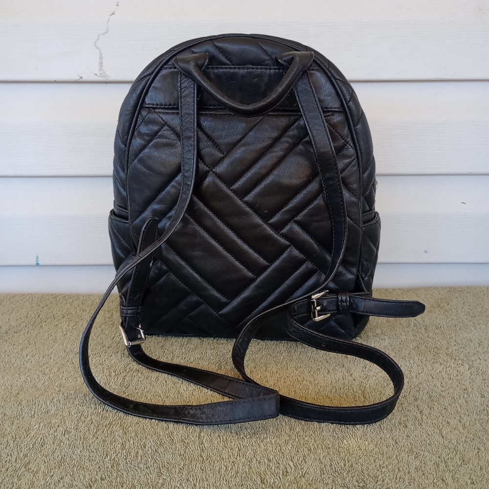 MK Abbey MD Quilted Backpack ( Leather) - Picture 2 of 12